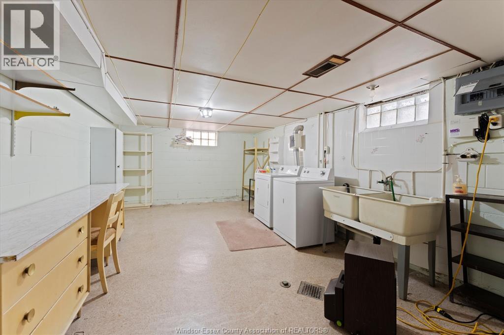 1280 Parkview AVENUE - 20