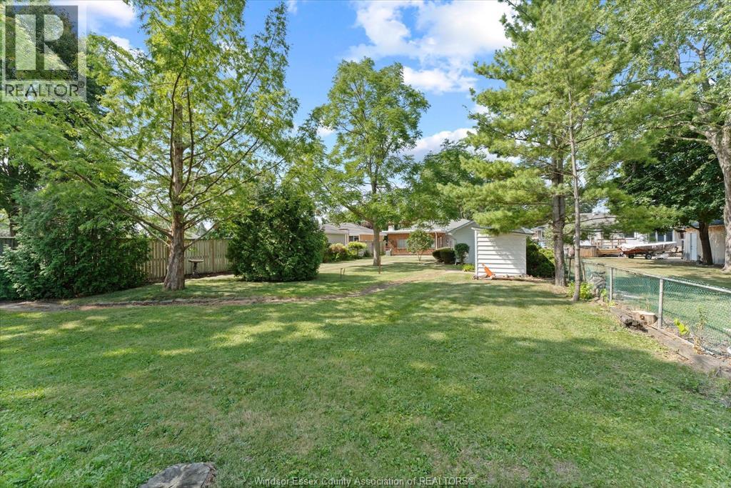 1280 Parkview AVENUE - Image 41