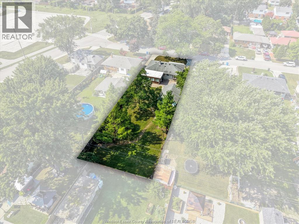 1280 Parkview AVENUE - Image 47