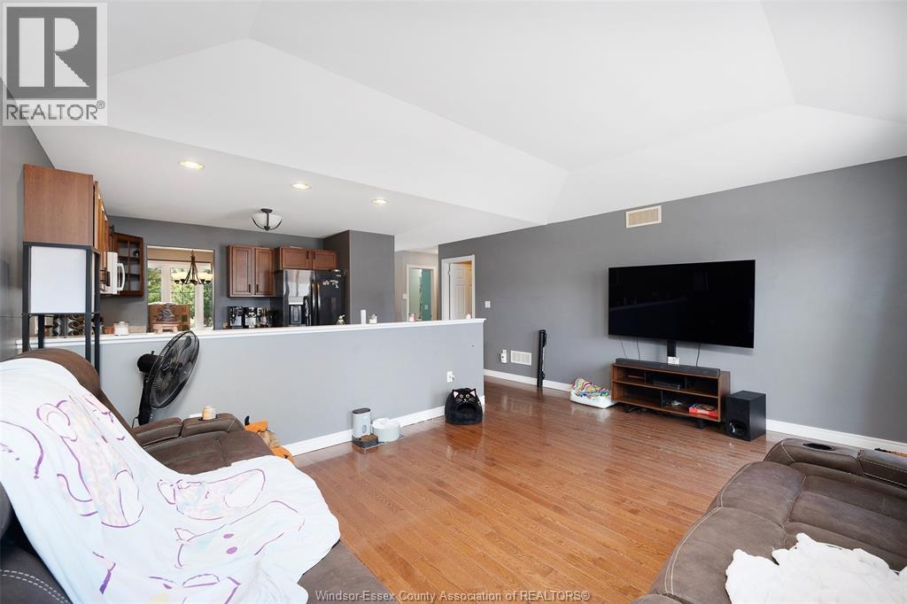 1397 Crosswinds DRIVE - Image 14