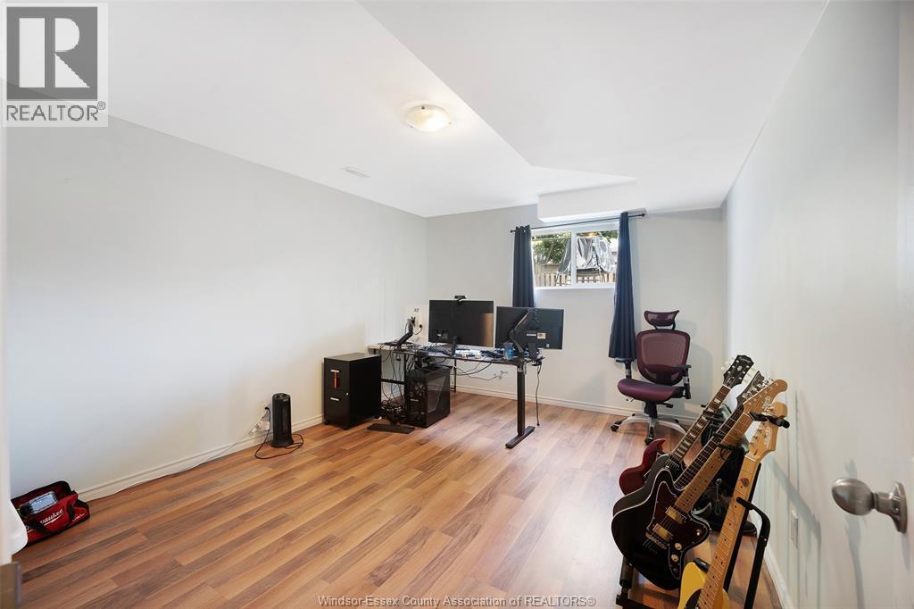 1397 Crosswinds DRIVE - 26