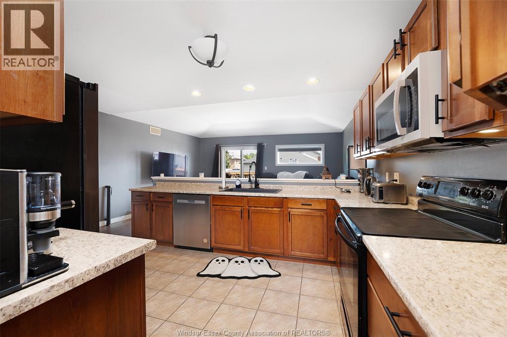 1397 Crosswinds DRIVE - Image 9