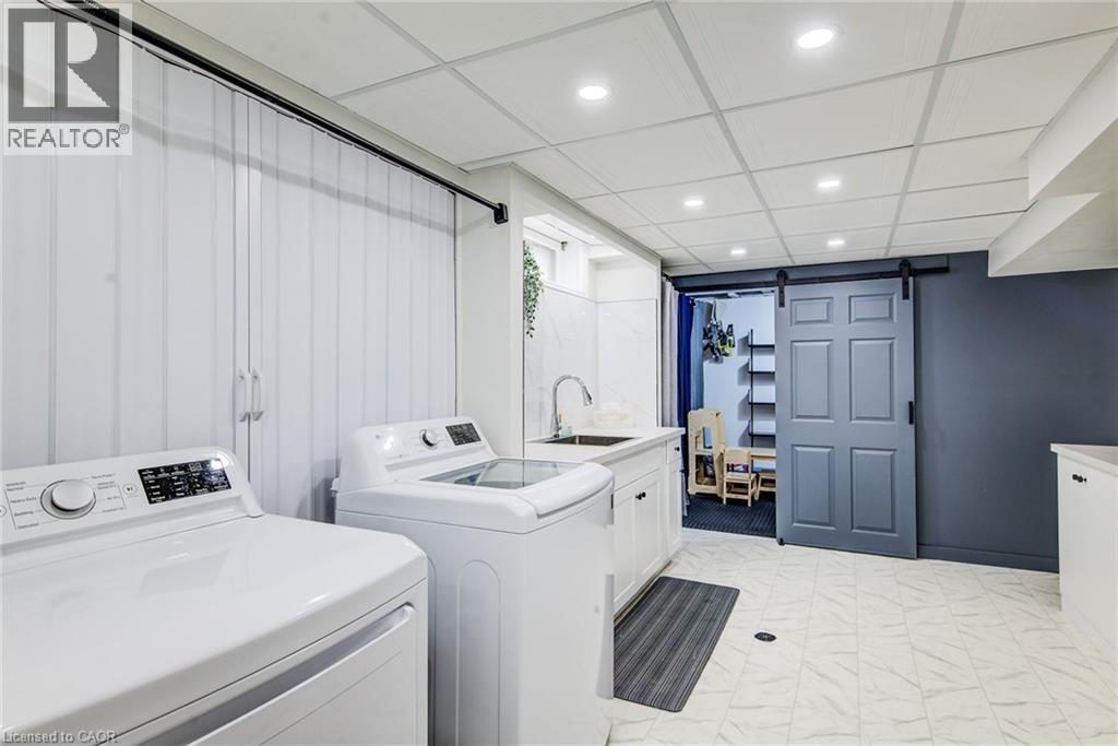 88 PINEDALE Drive - Image 22
