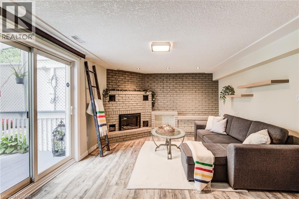 88 PINEDALE Drive - 30
