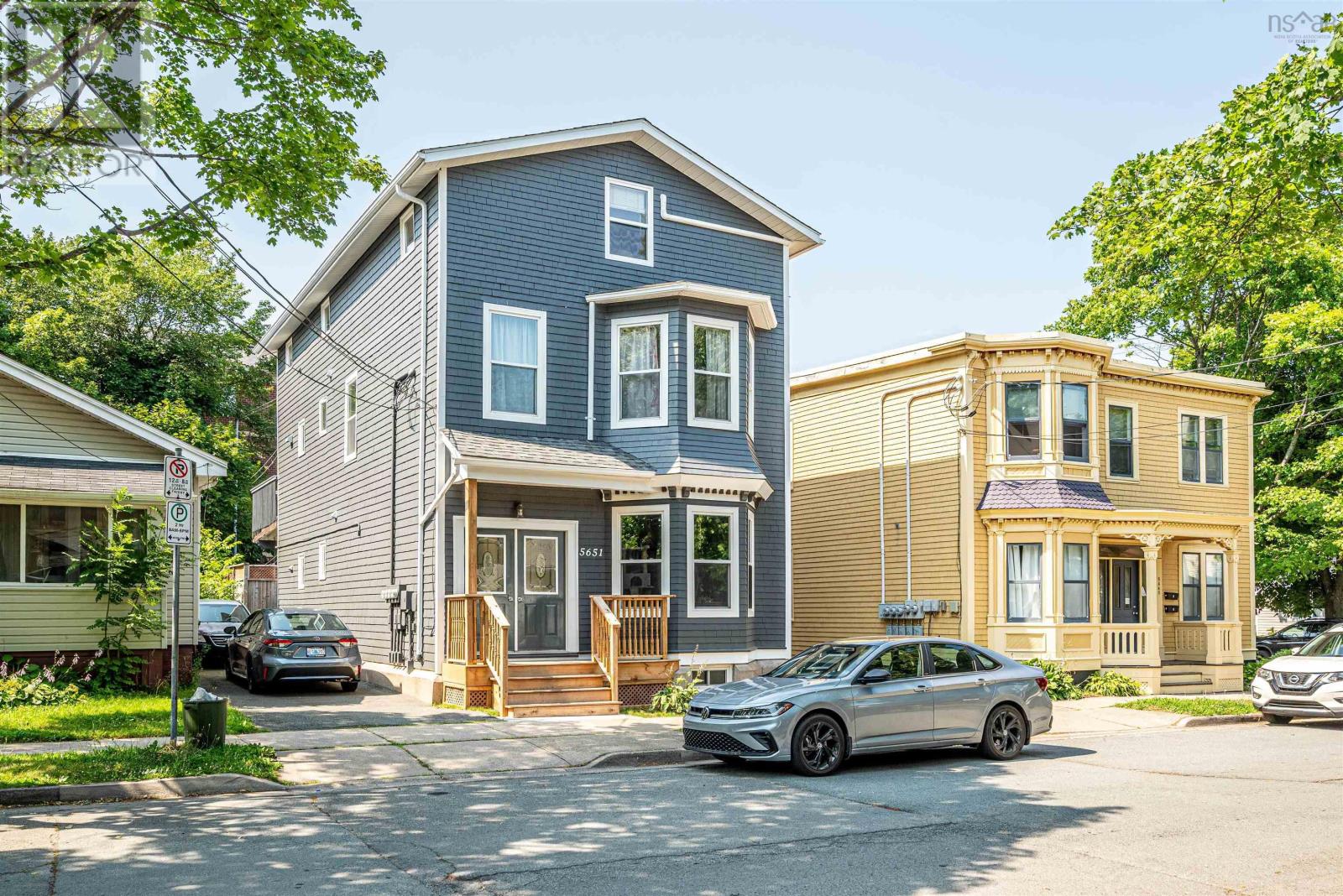 5651 Macara Street - 1