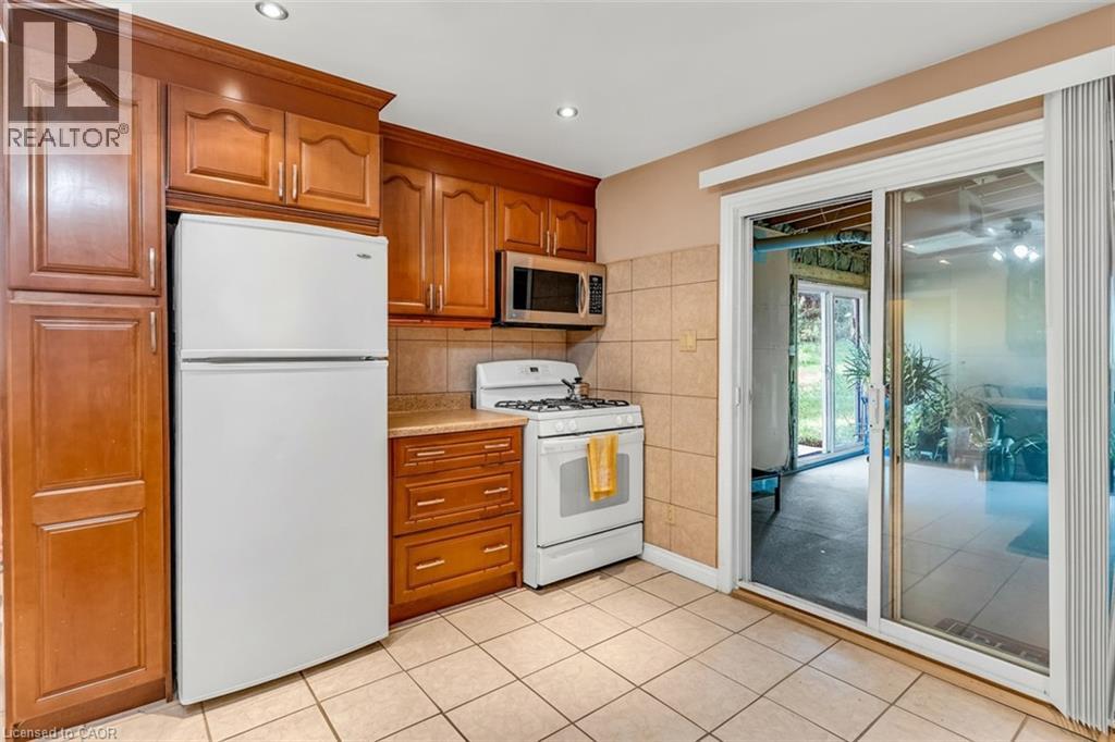 144 LIMERIDGE Road E - 14