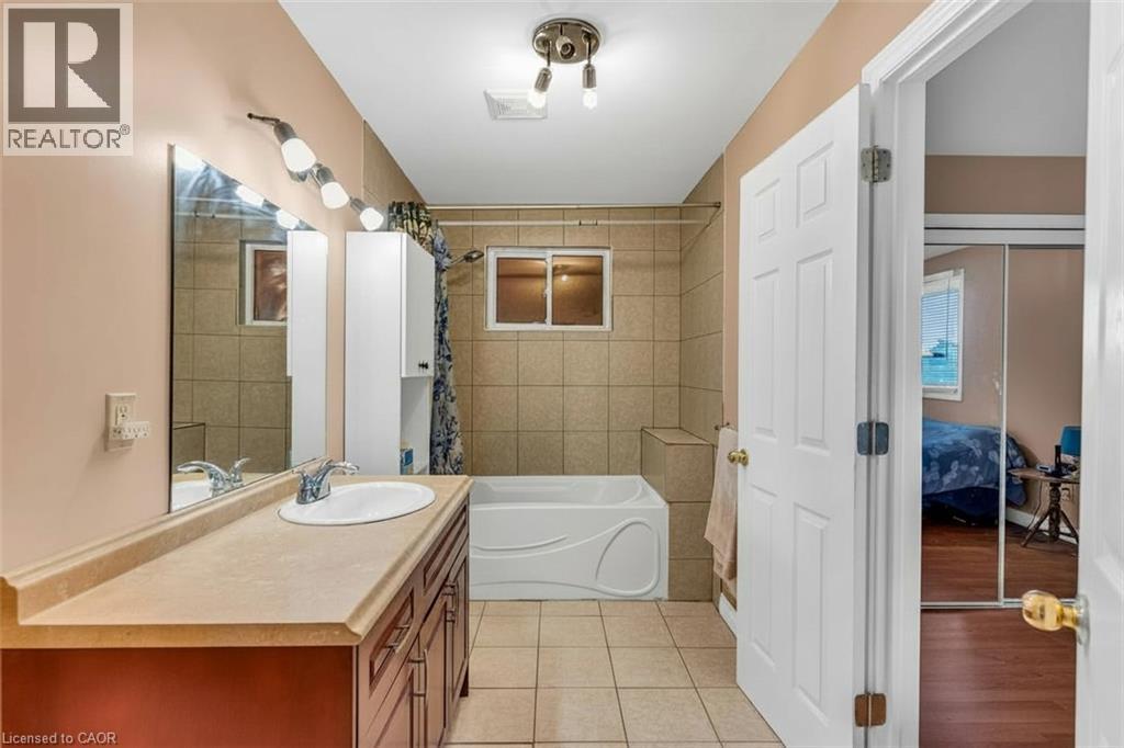 144 LIMERIDGE Road E - Image 15