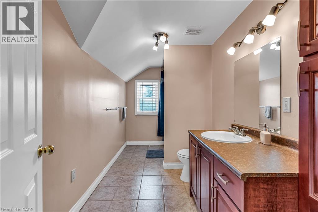 144 LIMERIDGE Road E - Image 23