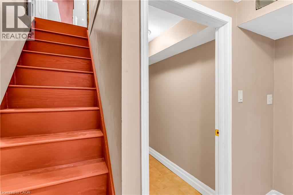 144 LIMERIDGE Road E - Image 28
