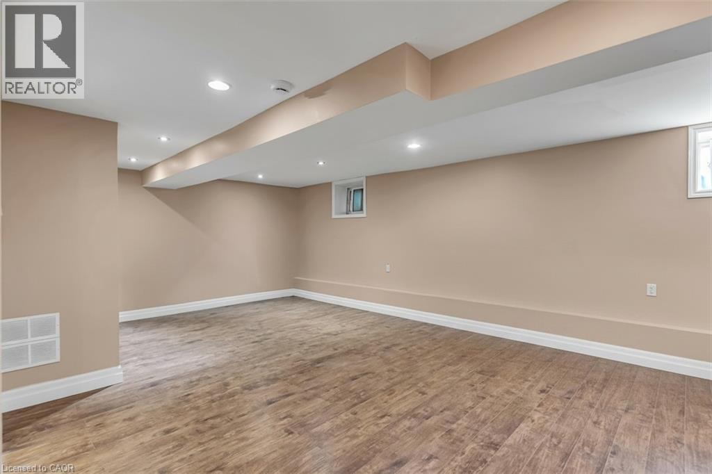 144 LIMERIDGE Road E - Image 30