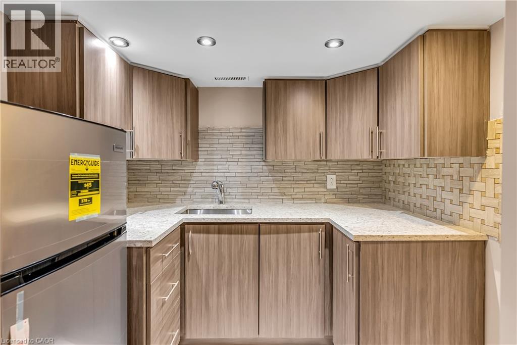 144 LIMERIDGE Road E - 31