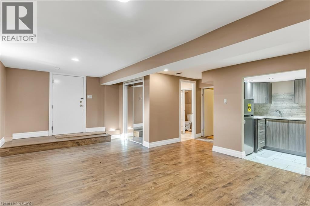 144 LIMERIDGE Road E - 34