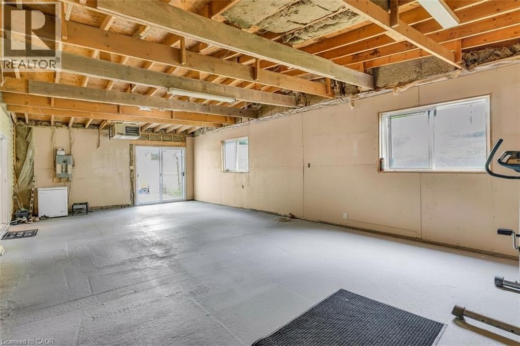 144 LIMERIDGE Road E - Image 37