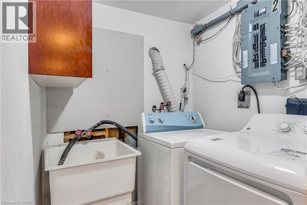 144 LIMERIDGE Road E - Image 38