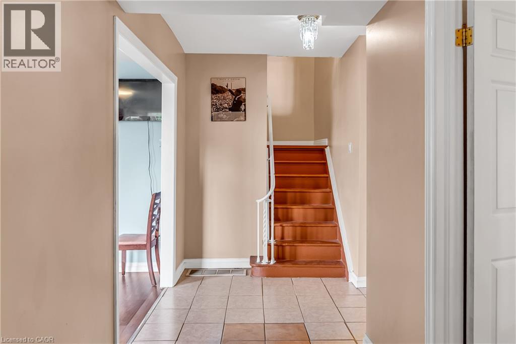 144 LIMERIDGE Road E - 4