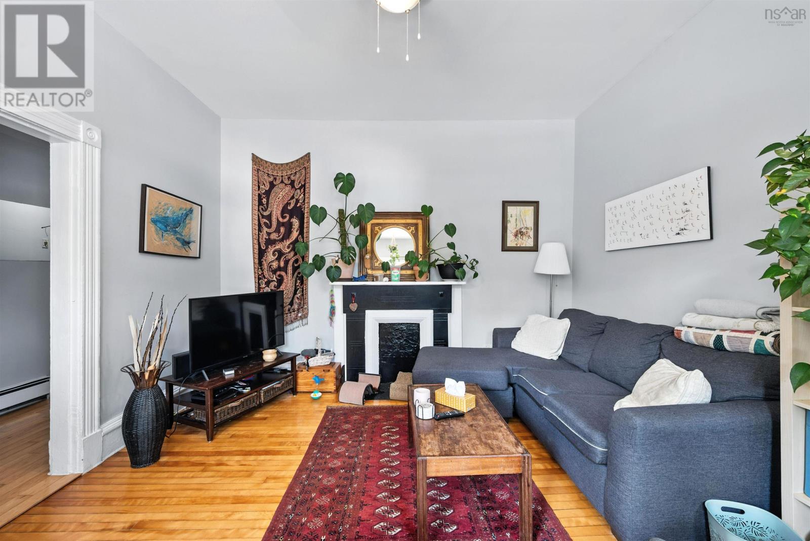 5651 Macara Street - 4