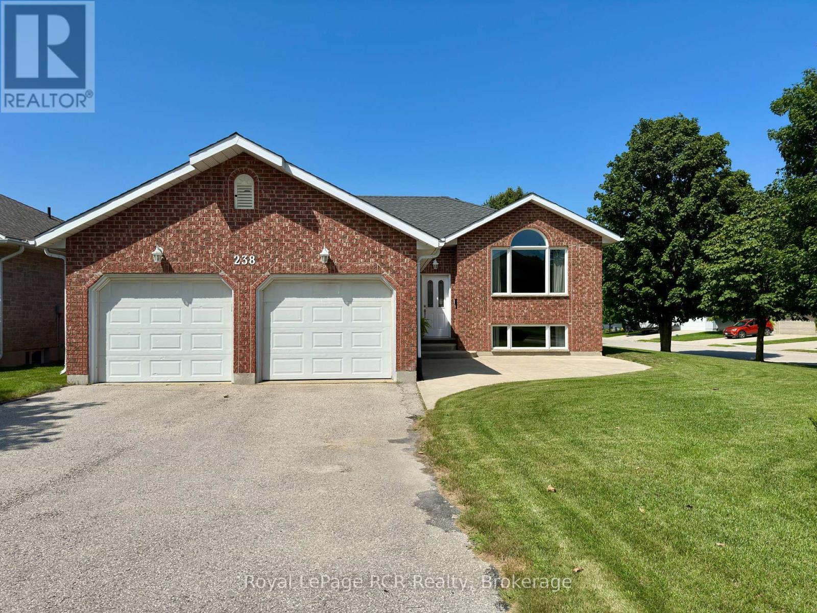 238 4TH STREET CRESCENT
