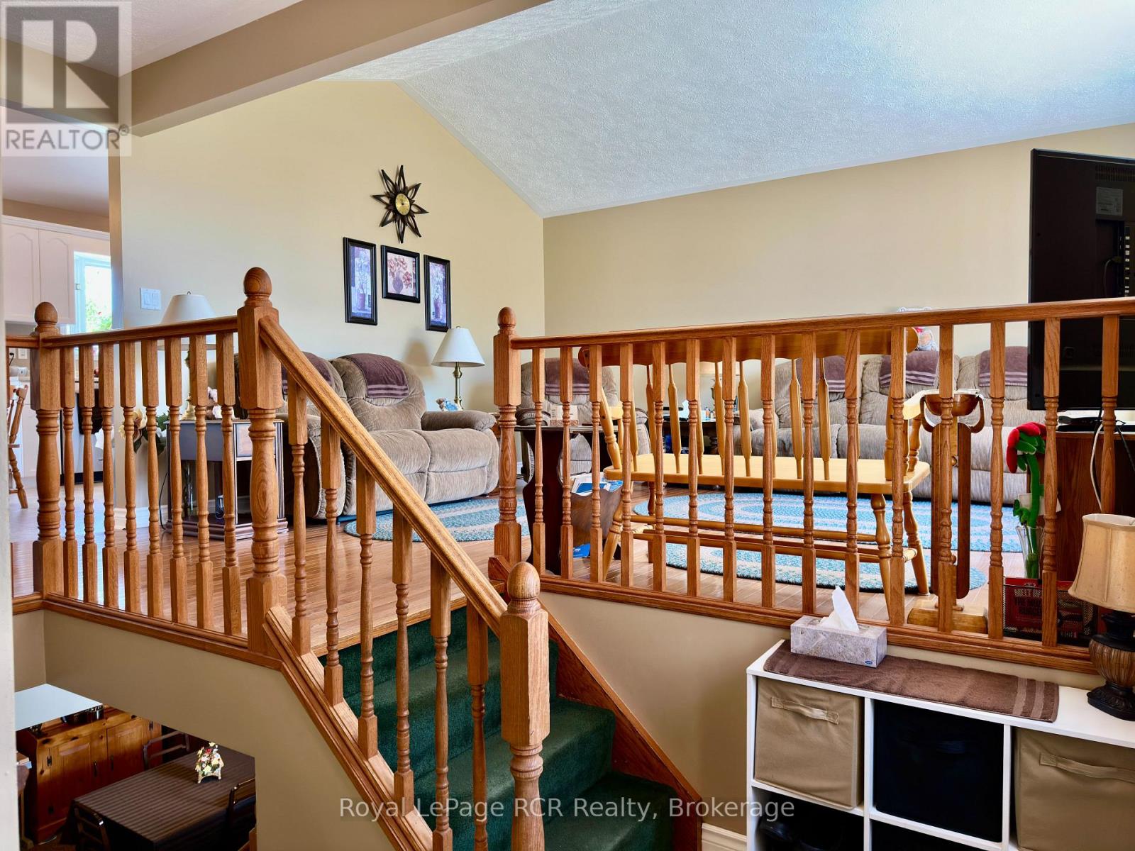 238 4TH STREET CRESCENT - 14