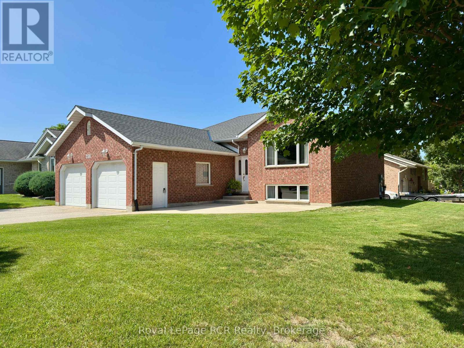 238 4TH STREET CRESCENT - 2