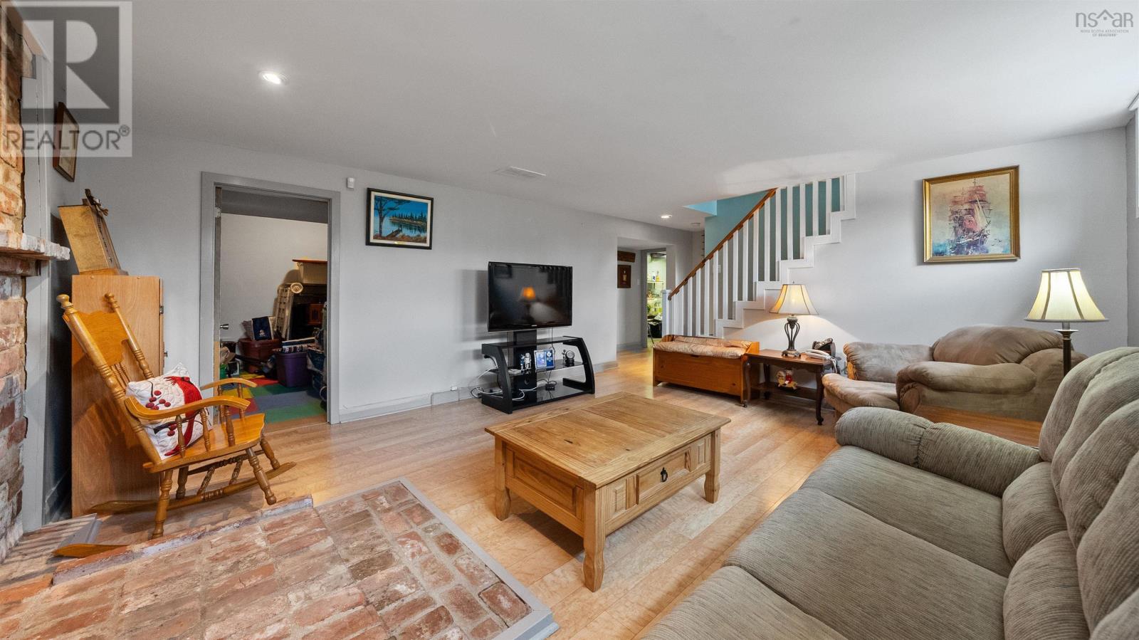 Property 24 of 32 of 13 Muriel Avenue