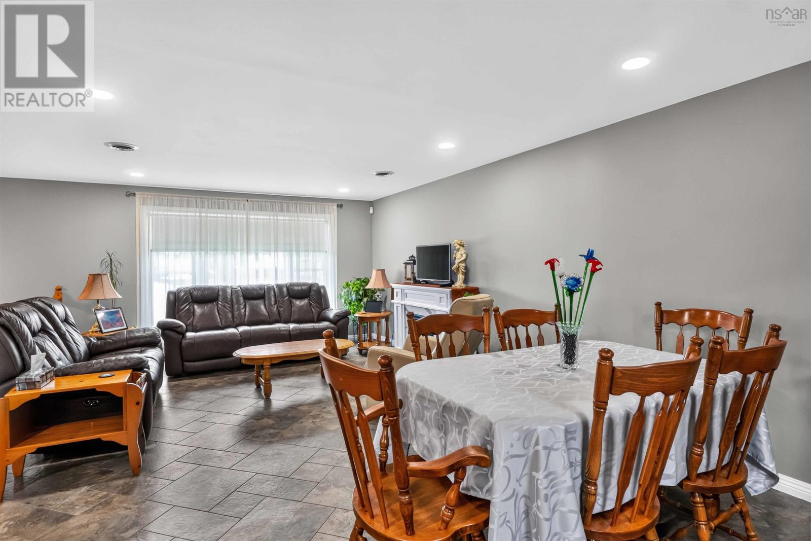 Property 9 of 49 of 1008 Country Club Boulevard