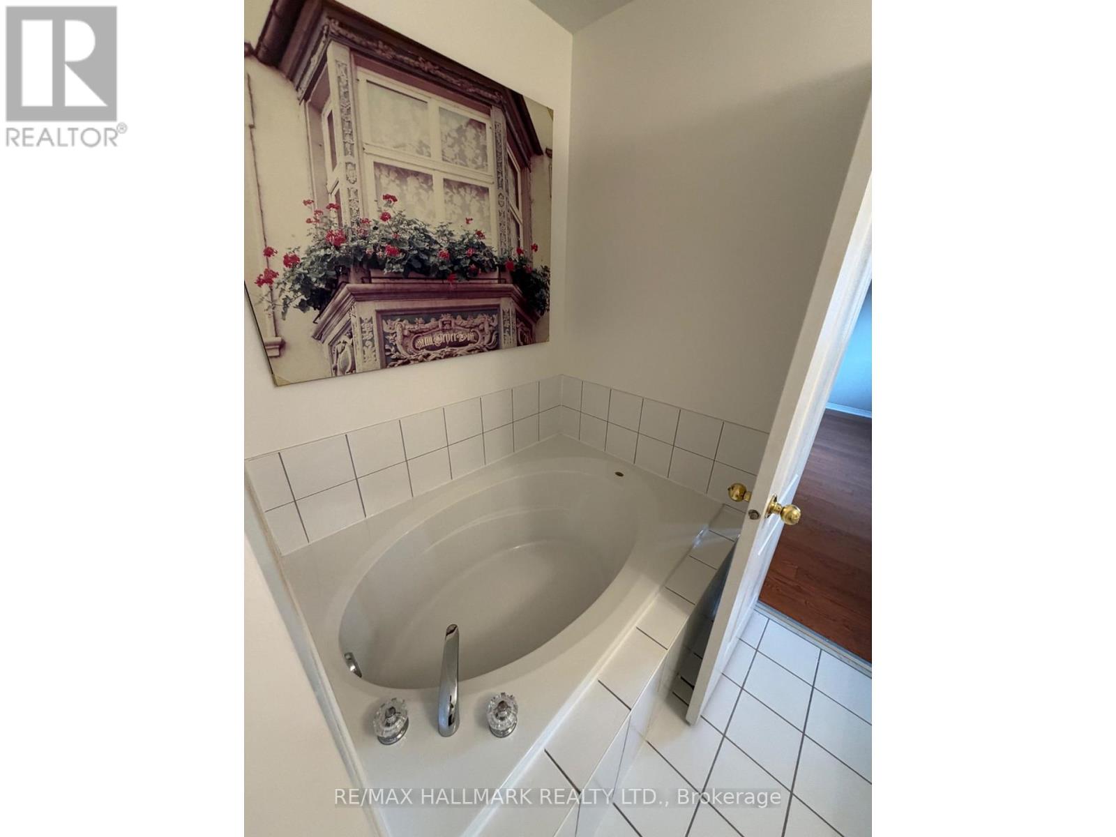 50 FARTHINGALE CRESCENT - 19