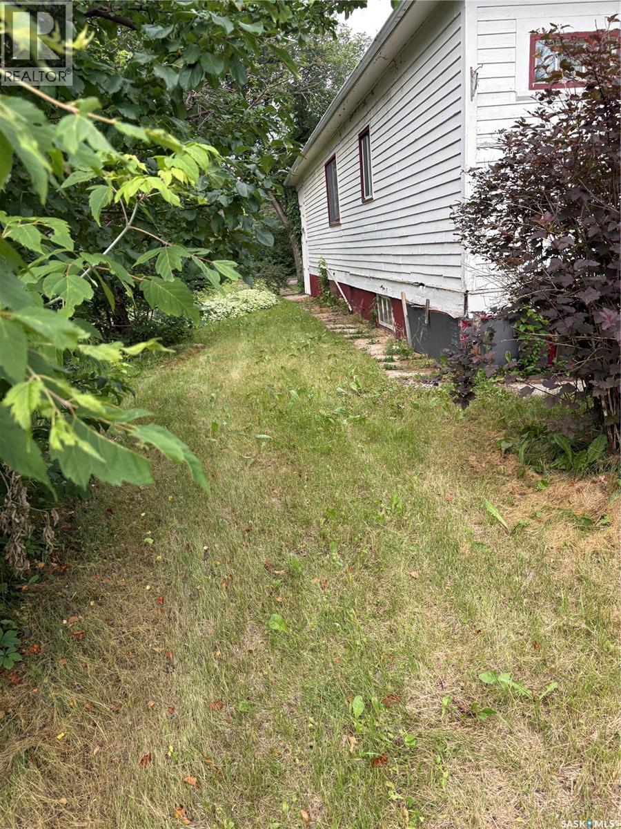 214 West AVENUE - 19