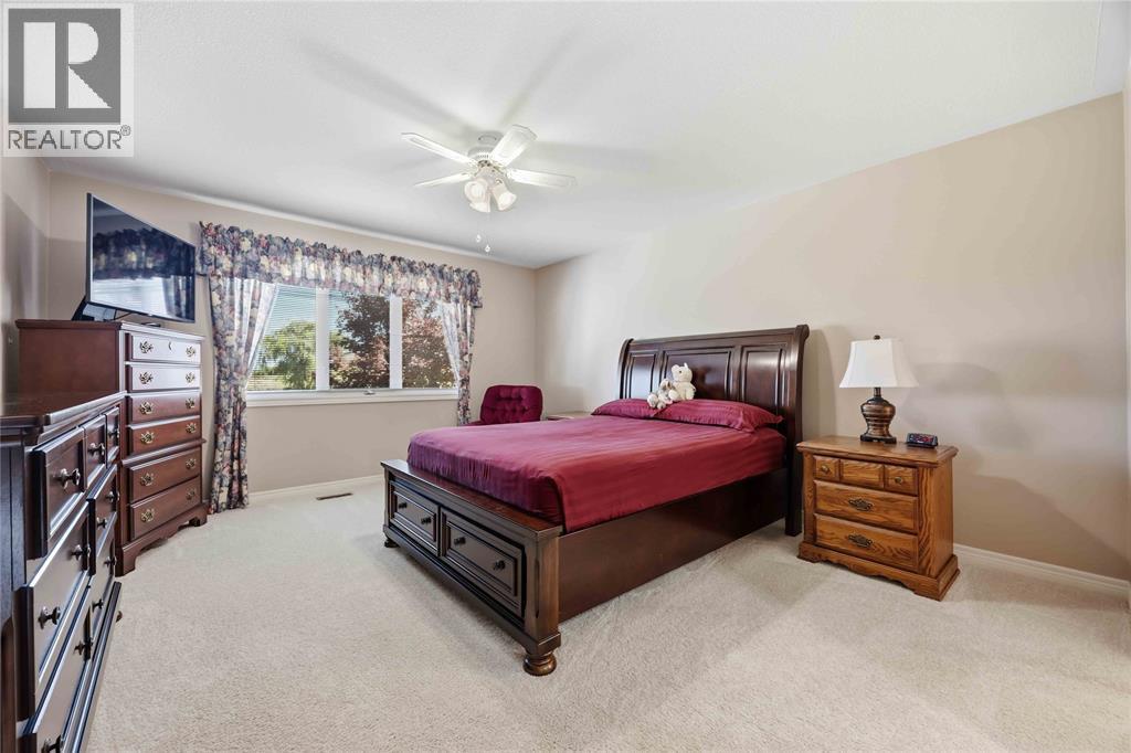 #71 5700 BLACKWELL Sideroad - 19