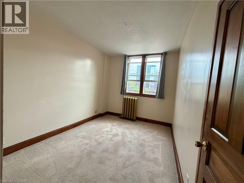 31 REGINA Street N Unit# F — photo 2