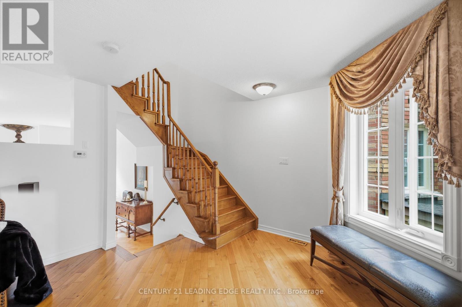 11 GUILDPARK PATHWAY - Image 13