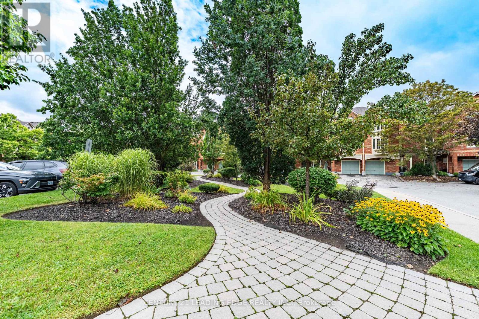 11 GUILDPARK PATHWAY - 32