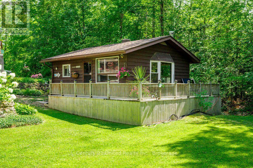 41 HALL CRESCENT - Image 22