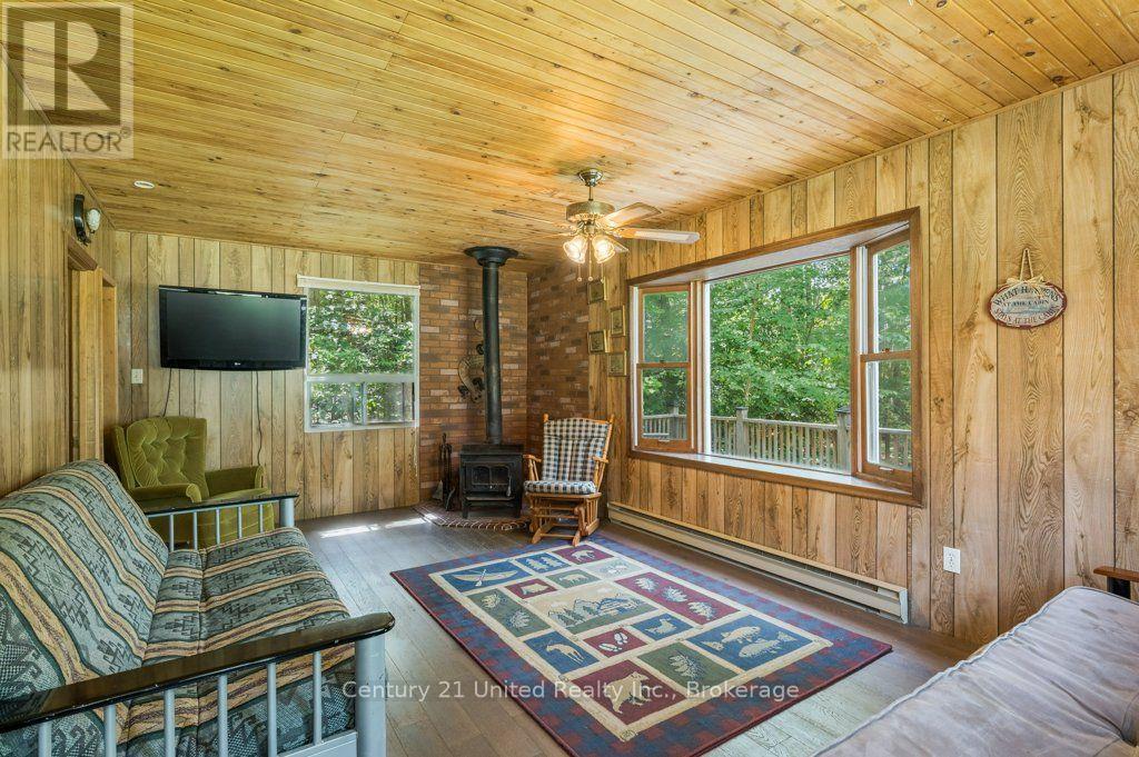 41 HALL CRESCENT - Image 23