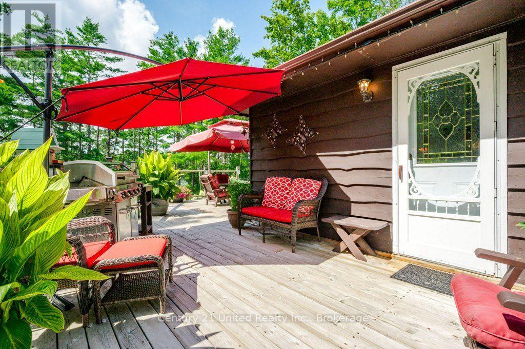 41 HALL CRESCENT - Image 32