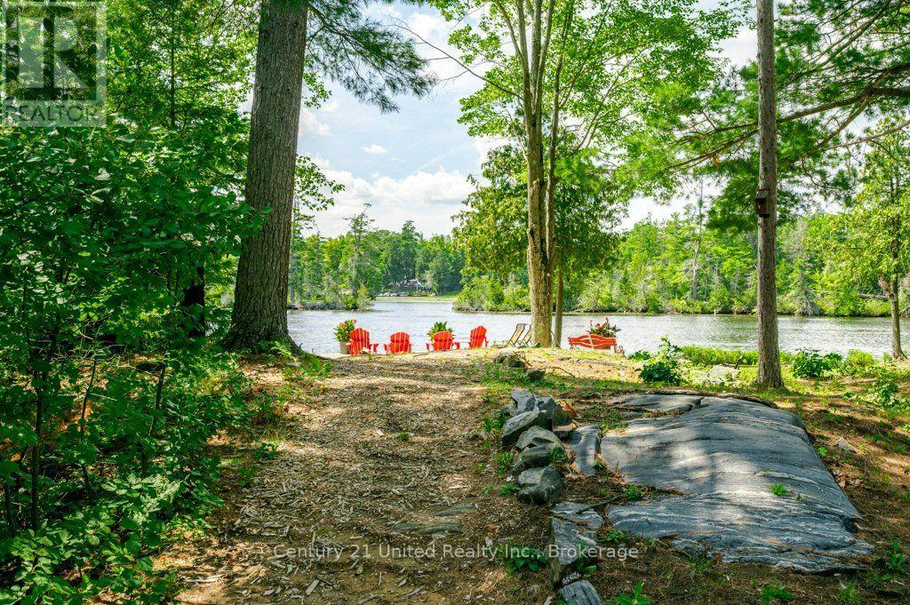 41 HALL CRESCENT - Image 38