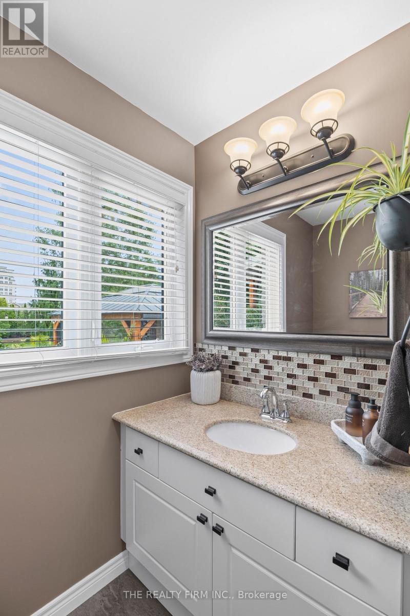 58 DISSING CRESCENT - Image 17