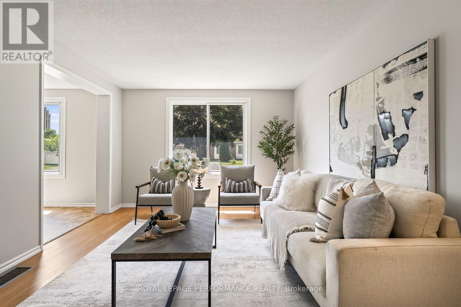 2179 Erinbrook Crescent