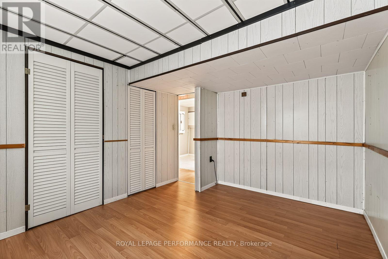 2179 Erinbrook Crescent