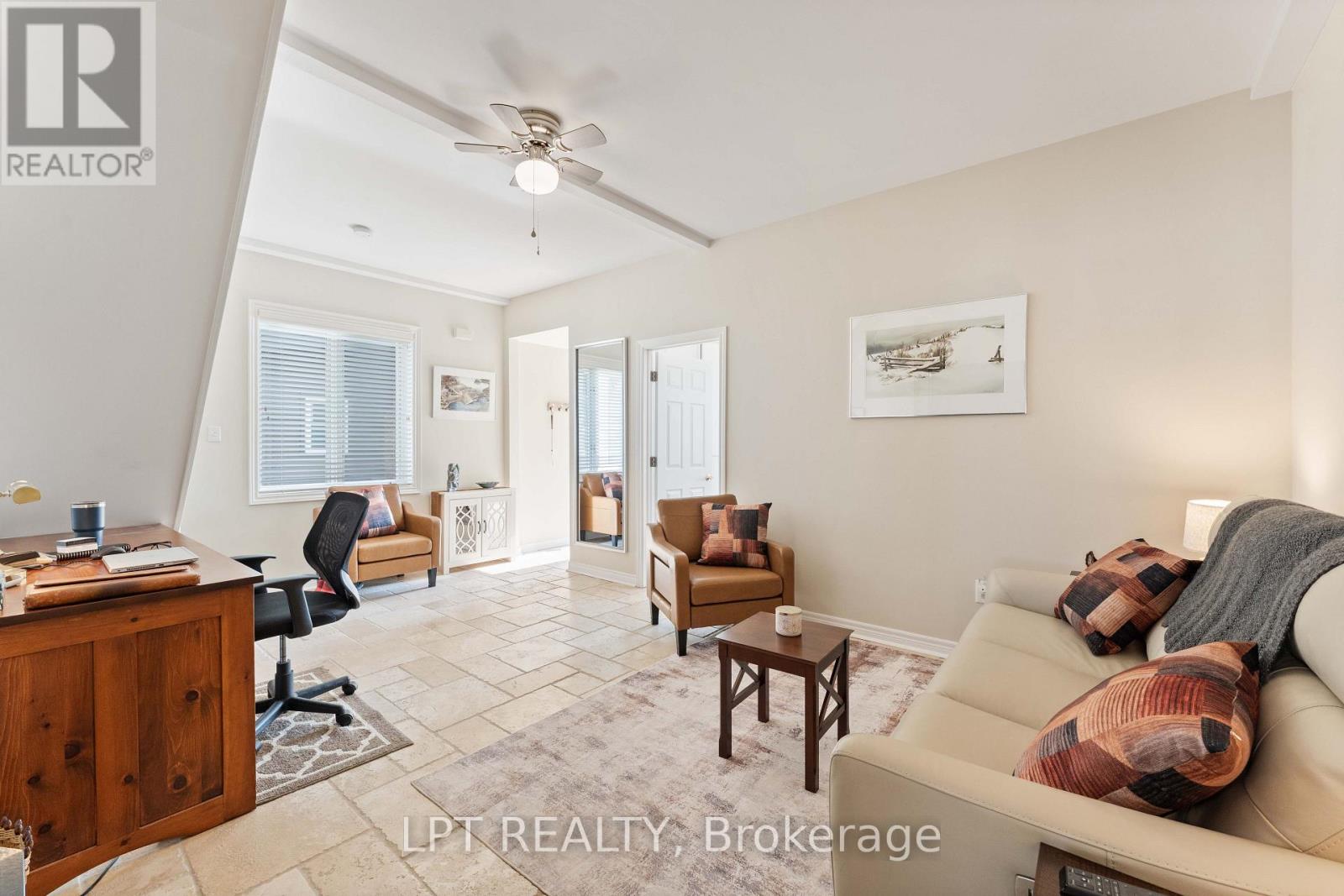 357 LAKE DRIVE N - 20