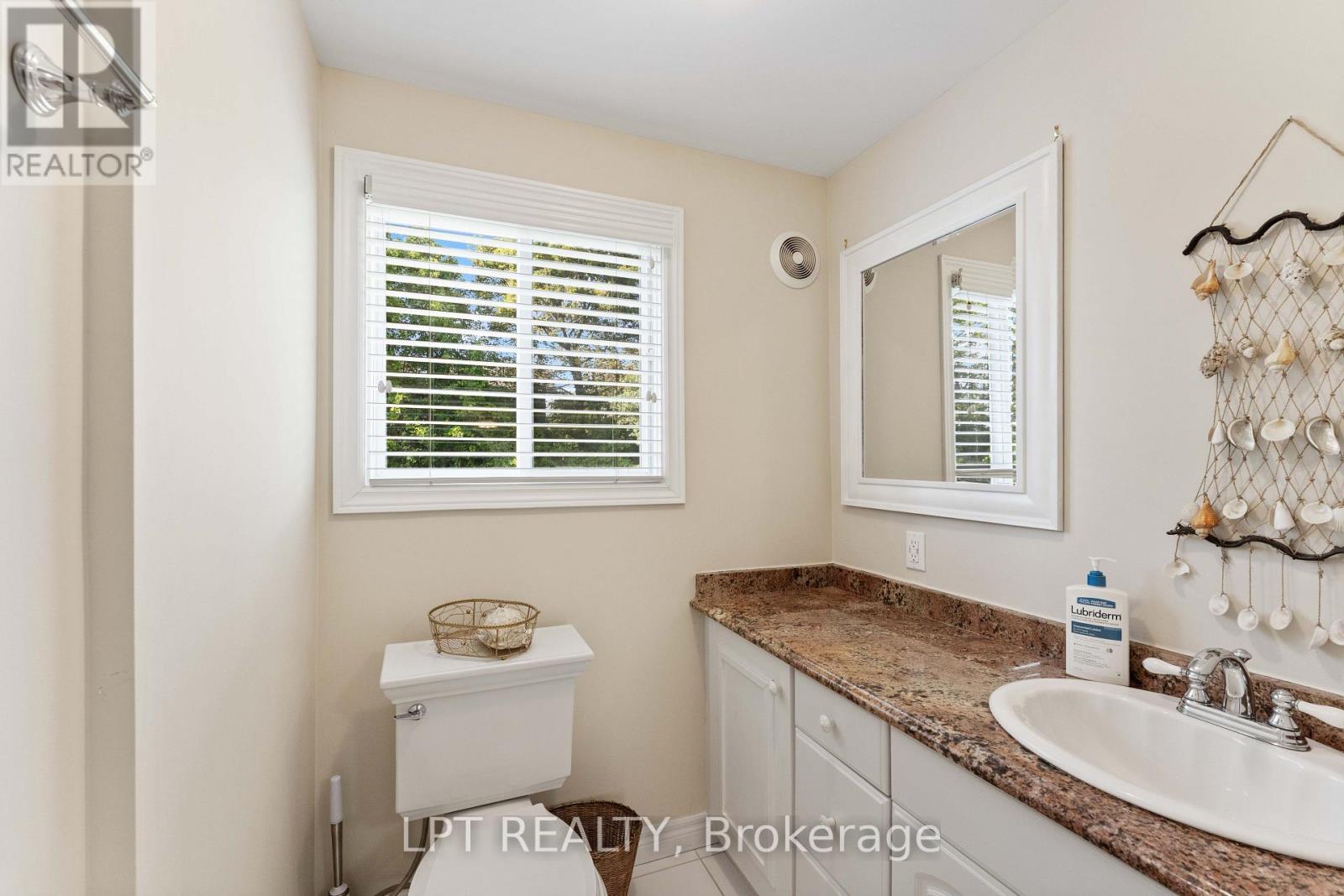 357 LAKE DRIVE N - 28