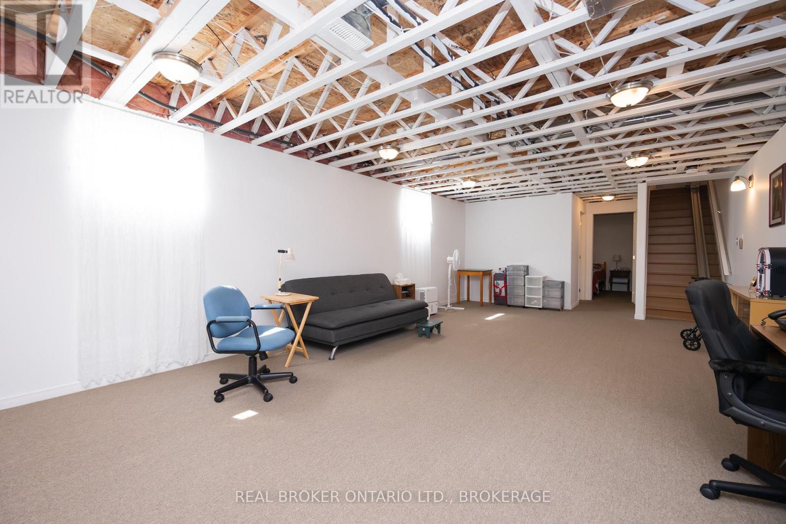 238 BISHOP STREET S - Image 31