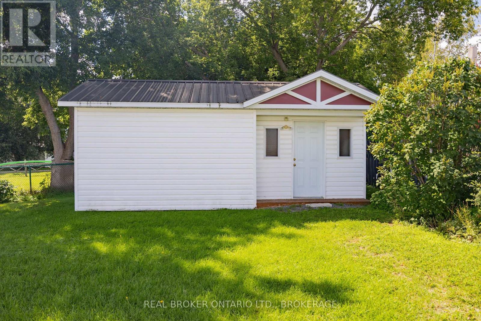 238 BISHOP STREET S - 46