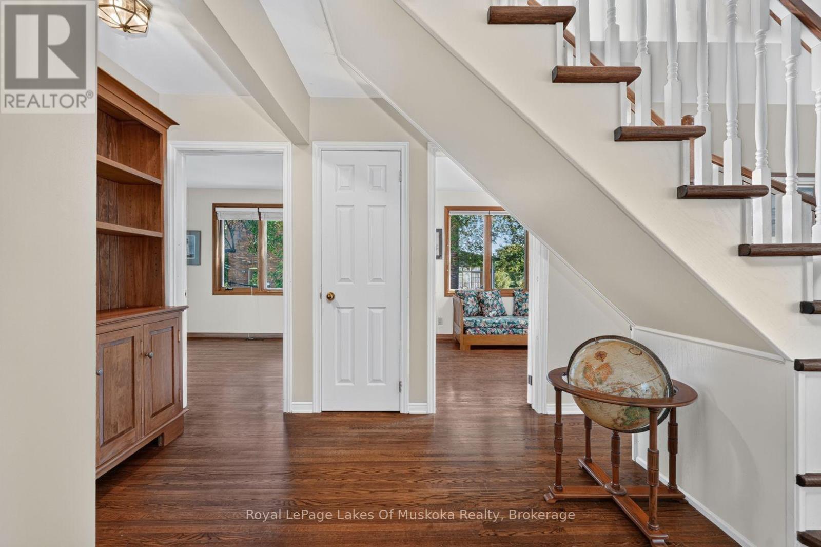 40 ENTRANCE DRIVE - Image 27