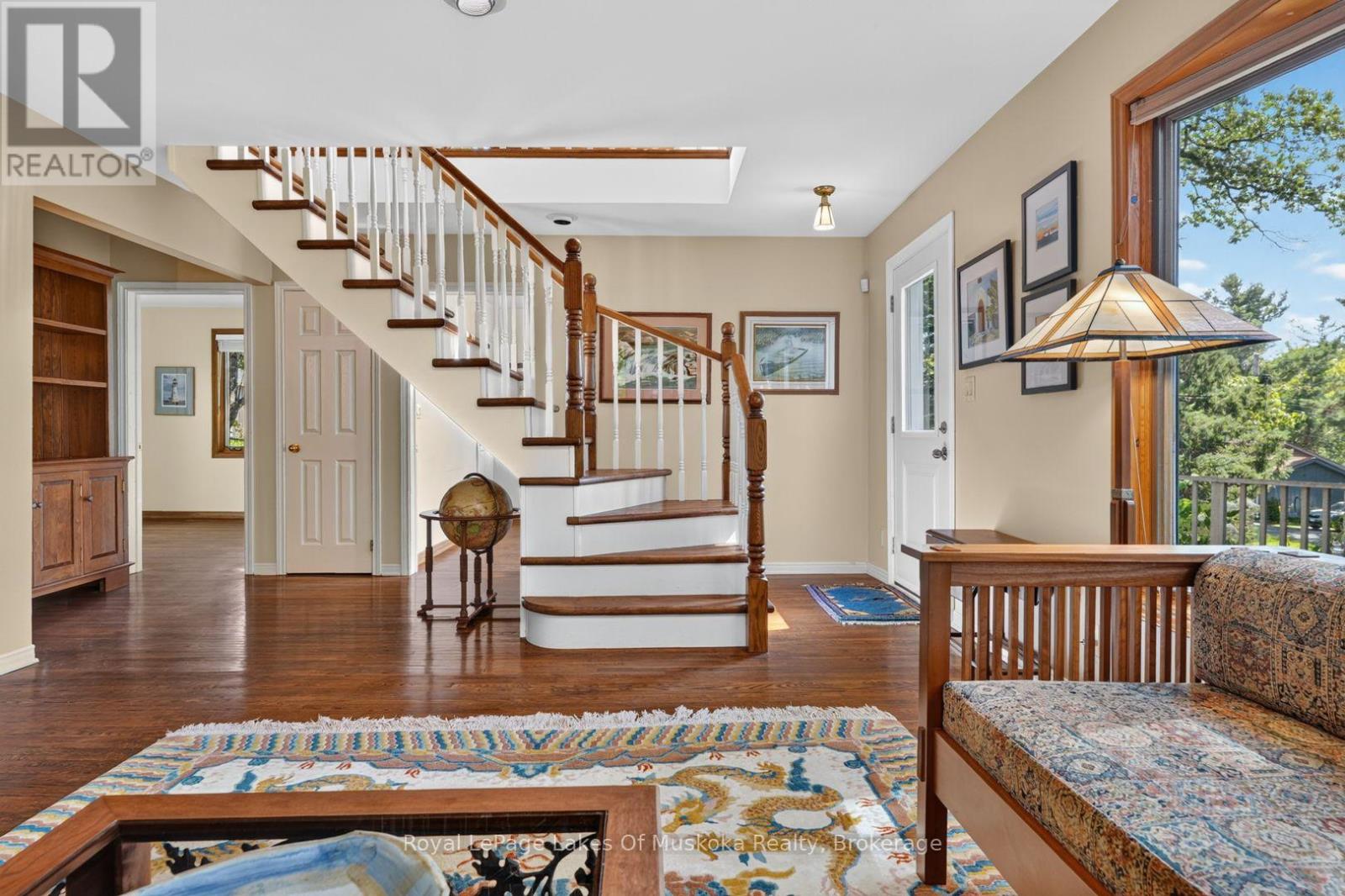 40 ENTRANCE DRIVE - Image 34