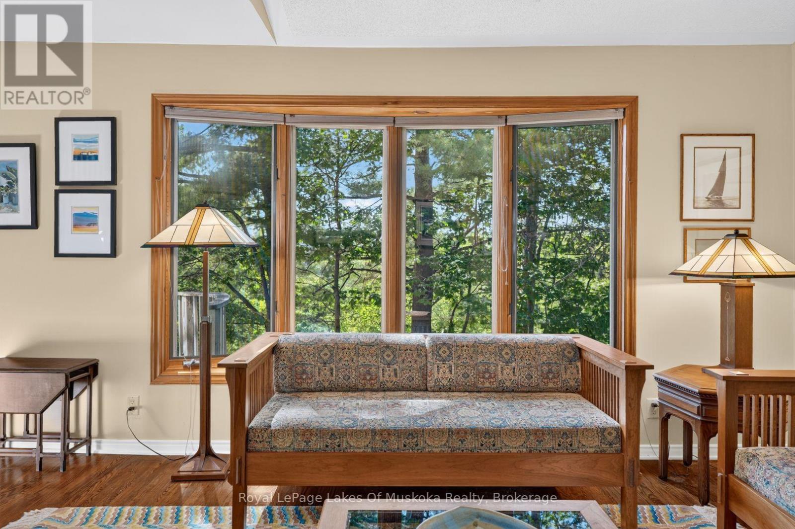 40 ENTRANCE DRIVE - Image 7