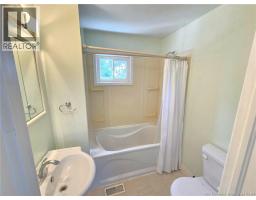 3 Miramichi Avenue, Miramichi, NB E1N1P6 Photo 17