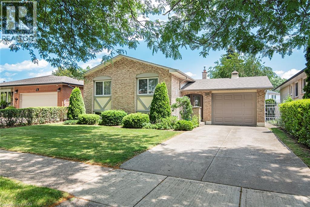 20 BIRCHLAWN Drive