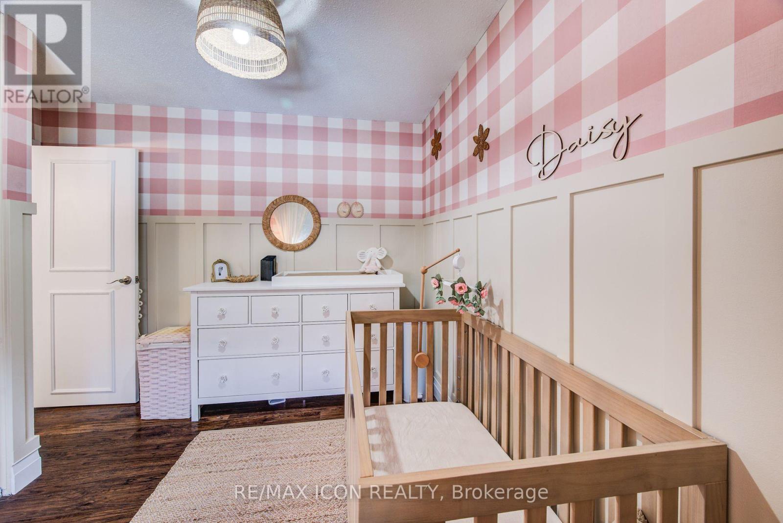88 PINEDALE DRIVE - 20