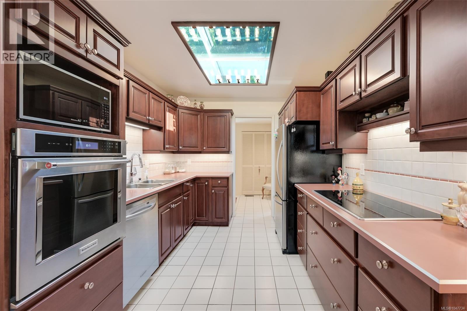 1557 Edgemont Rd - 21