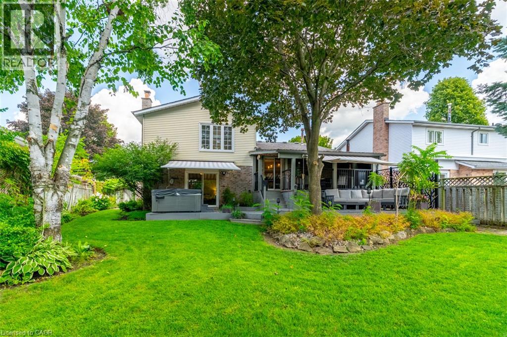 Photo of 619 MOORELANDS Crescent